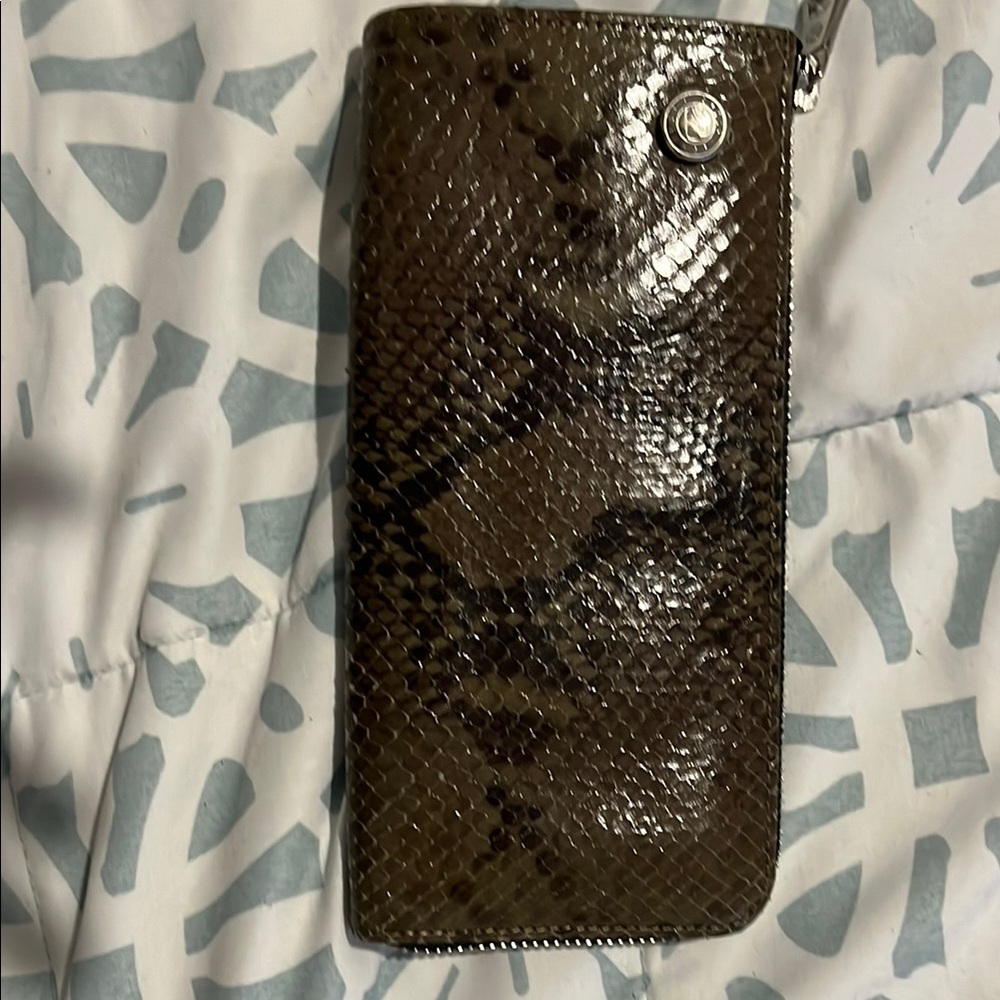 Longchamp Zip Around Snake Print Wallet. BNWOT